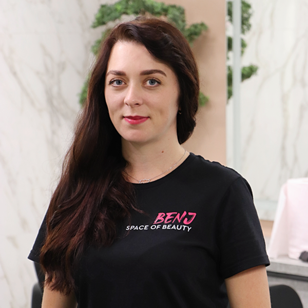 Інна Сіра, перукарка-універсалка салону Benj