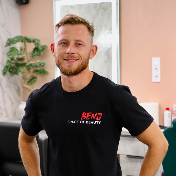 Вадим Толстік, директор і масажист салону Benj