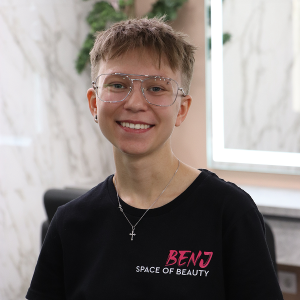 Єлизавета Анохіна, барберка і перукарка-універсалка салону Benj