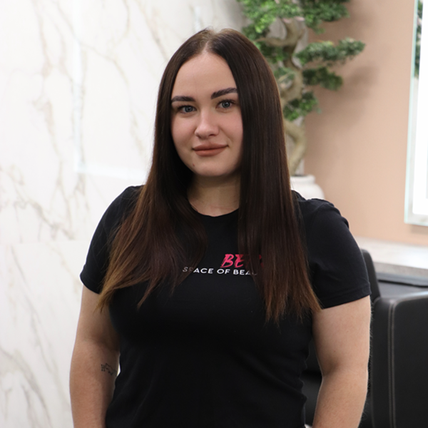 Юлія Іванісенко, майстриня манікюру й педикюру салону Benj